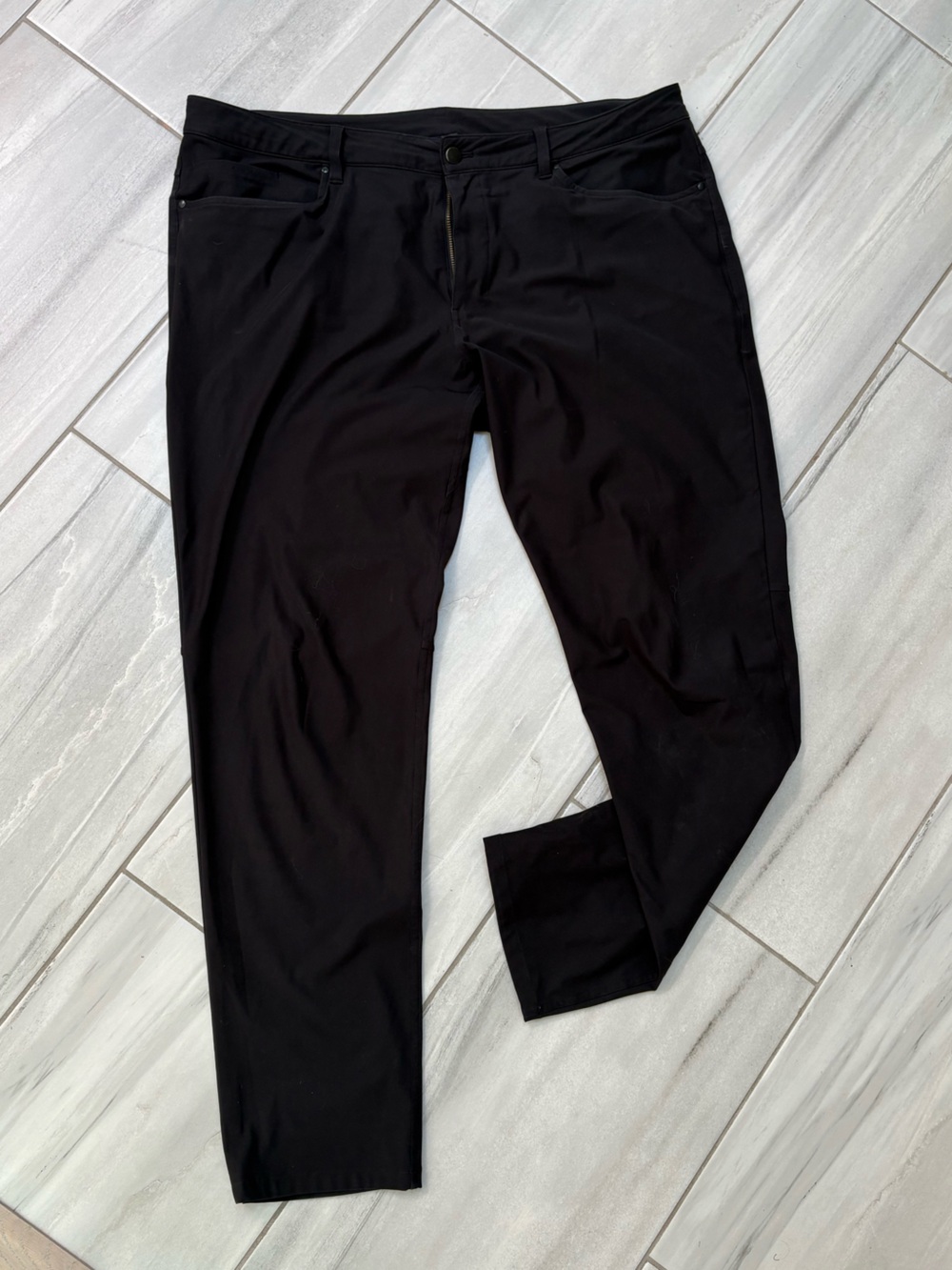 lululemon athletica Men's Stretch Chino Pants  Flat Front in Black - Size 38